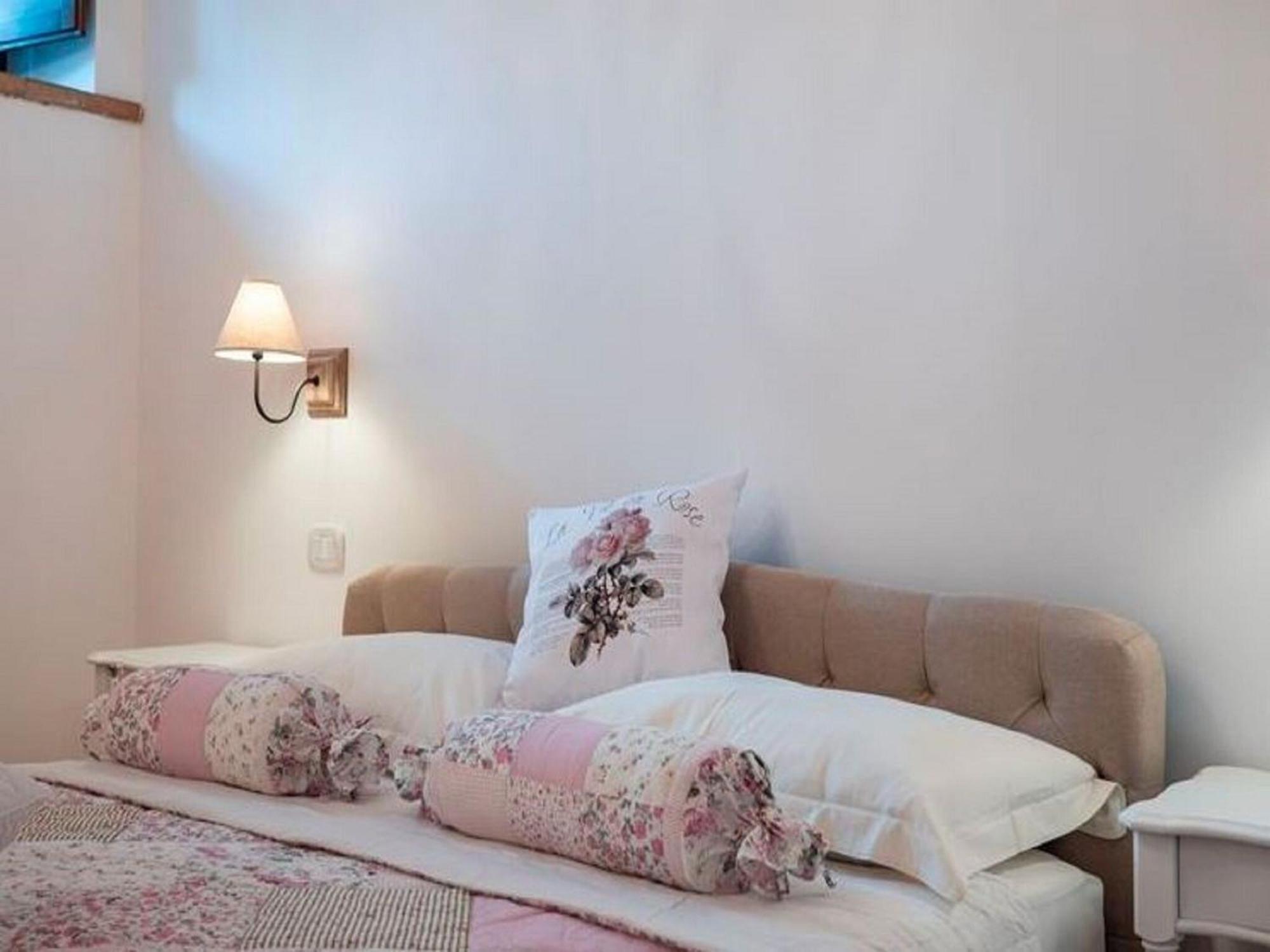 Stunning Apartment In Mombaroccio Near Metauro River 外观 照片